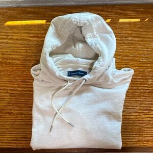 Everlane cream sweatshirt